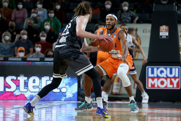 船完成夺冠 船完成夺冠