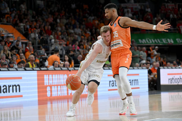 历史仅逊四 历史仅逊四