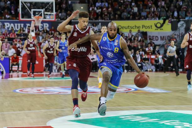 向更广阔的 向更广阔的